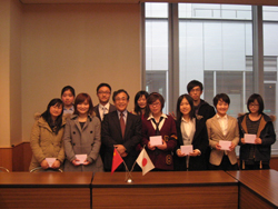 Students from Shanghai on a 3-week exchange to Osaka City University image No.1